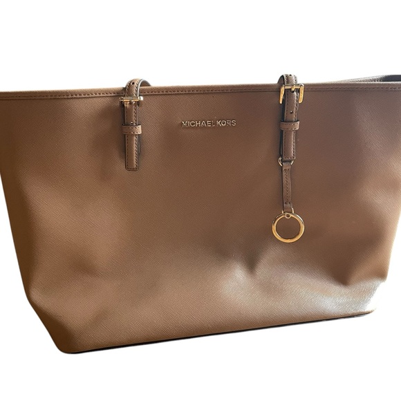 Michael Kors Handbags - Michael Kors Jet Set Medium‎ Saffiano Leather Top-Zip Tote Bag – Tan